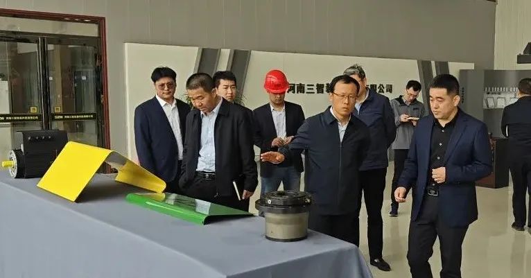 长垣市市长邓国永一行莅临球速(中国)调研指导工作